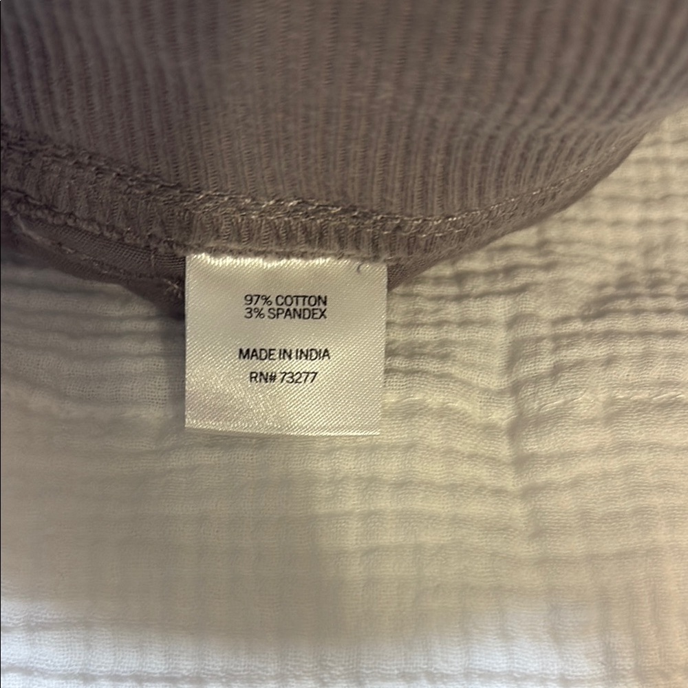 Sonoma Gray Cargo Shorts with Rolled Hem - Picture 3 of 5